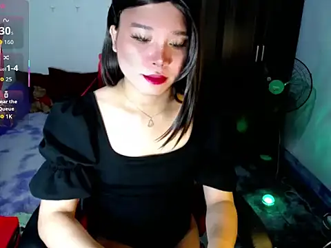 Urassiansweetcummer online show from 07/15/26, 03:02
