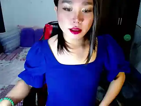 Urassiansweetcummer online show from 09/24/25, 02:07