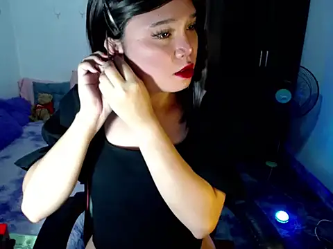 Urassiansweetcummer online show from 05/23/26, 02:10