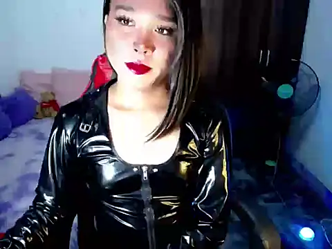 Urassiansweetcummer online show from 06/02/26, 02:44