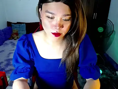 Urassiansweetcummer online show from 03/24/26, 03:28