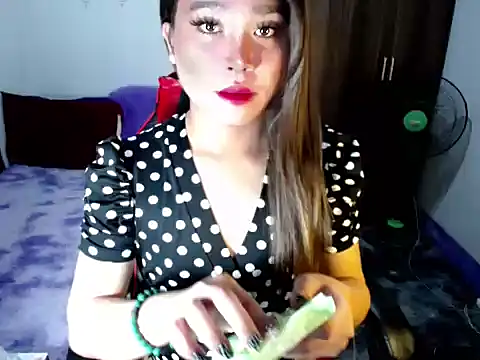 Urassiansweetcummer online show from 11/06/25, 02:15