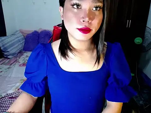 Urassiansweetcummer online show from 09/19/25, 12:58