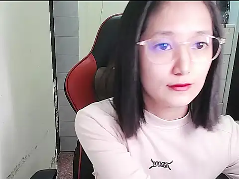 Shulee21 online show from 11/13/25, 01:09