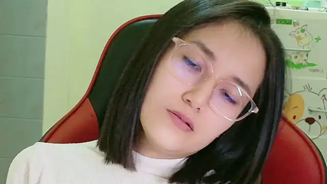 Shulee21 online show from 11/14/25, 01:53