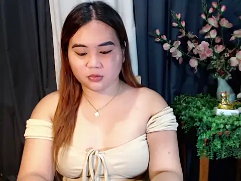 queen staceyy online show from 12/04/25, 07:07