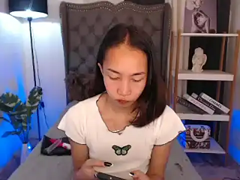 Sweet kittyxx online show from 11/08/25, 04:27