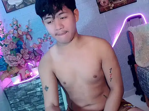 Snapshot of Albertx_Destroyer69 chatting on 06/01/26, 01:28 Albertx Destroyer69 online show from 06/01/26, 01:28