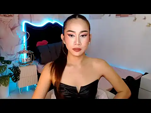 Snapshot of Sluttyvana chatting on 03/10/26, 08:13 Sluttyvana online show from 03/10/26, 08:13