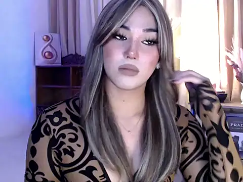 Snapshot of magnificent_kitana chatting on 04/28/26, 01:15 magnificent kitana online show from 04/28/26, 01:15