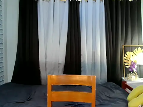  Carmilla online show from 11/18/25, 04:32