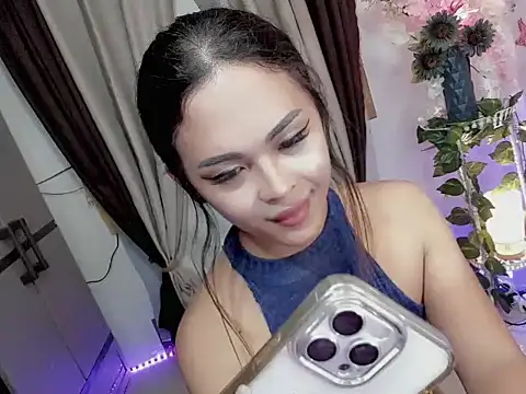 LucySmith23 online show from 10/03/25, 08:05