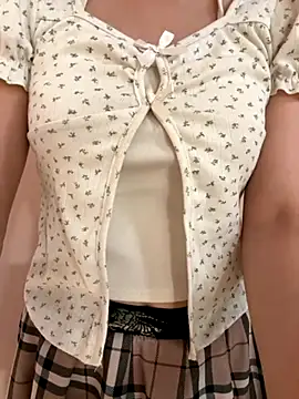 Snapshot of Hamy88 chatting on 11/25/25, 08:03 Hamy88 online show from 11/25/25, 08:03