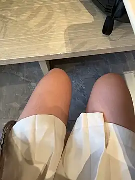 Snapshot of Hamy88 chatting on 10/19/25, 08:17 Hamy88 online show from 10/19/25, 08:17