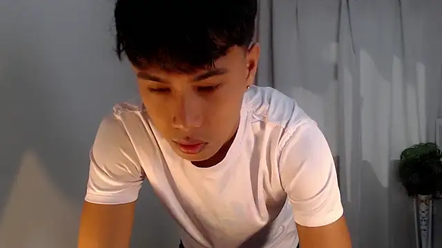 shokolet 2001 online show from 12/05/25, 03:49