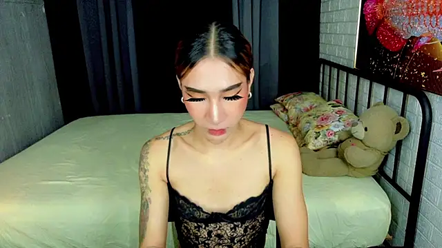 Snapshot of TRANSGODDESSA chatting on 10/05/25, 10:11 TRANSGODDESSA online show from 10/05/25, 10:11