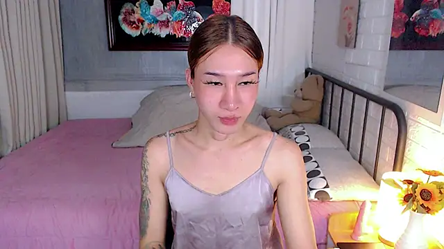 TRANSGODDESSA online show from 11/30/25, 02:01