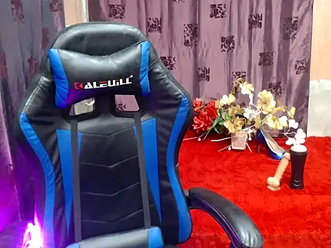 lucyheart777 online show from 10/29/25, 02:21