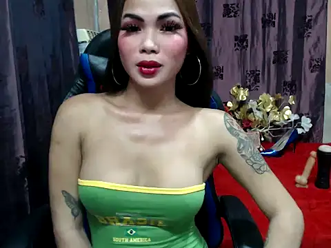 lucyheart777 online show from 10/04/25, 04:47