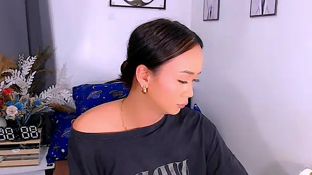 Snapshot of Zialustts chatting on 02/02/26, 04:17 Zialustts online show from 02/02/26, 04:17