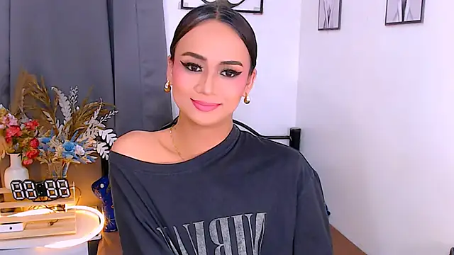 Snapshot of Zialustts chatting on 02/28/26, 03:50 Zialustts online show from 02/28/26, 03:50