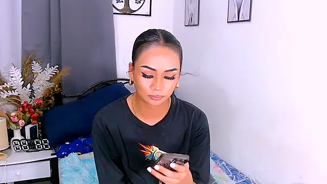 Zialustts online show from 12/13/25, 08:04