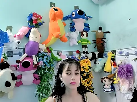 emgaixinhngoan online show from 10/24/25, 05:17