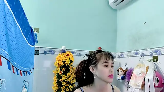 Snapshot of emgaixinhngoan chatting on 09/26/25, 12:23 emgaixinhngoan online show from 09/26/25, 12:23