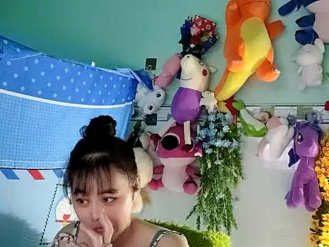 emgaixinhngoan online show from 11/02/25, 04:23