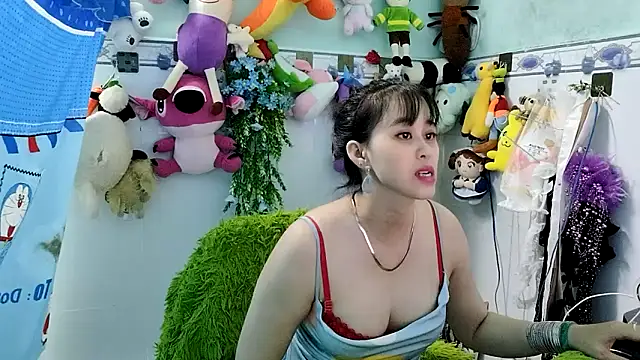 emgaixinhngoan online show from 11/17/25, 04:22