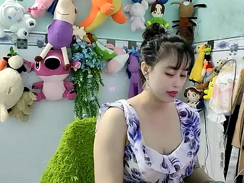 emgaixinhngoan online show from 11/12/25, 02:48