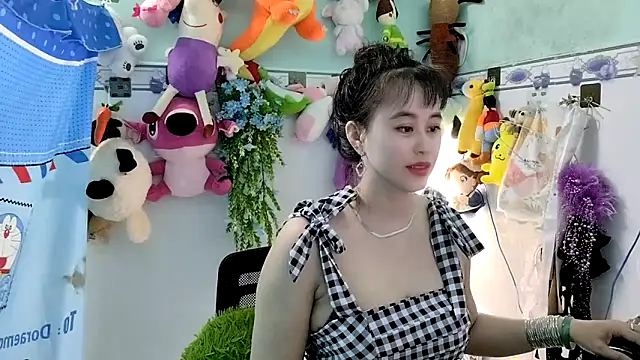 emgaixinhngoan online show from 11/23/25, 05:17