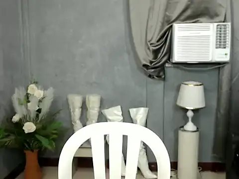 liane mei online show from 10/09/25, 10:43