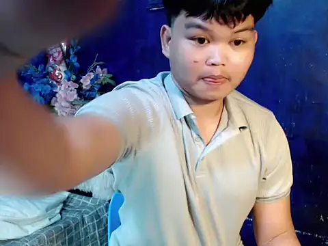 Reynelcock online show from 02/12/26, 04:40