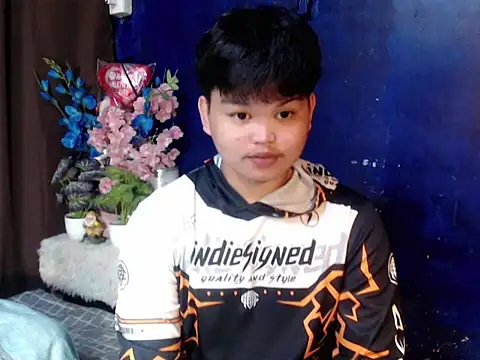 Reynelcock online show from 03/11/26, 06:24