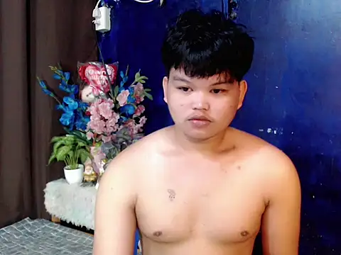 Reynelcock online show from 03/26/26, 07:01