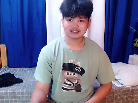 Reynelcock online show from 02/05/26, 06:15