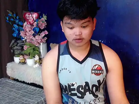 Reynelcock online show from 03/08/26, 06:22