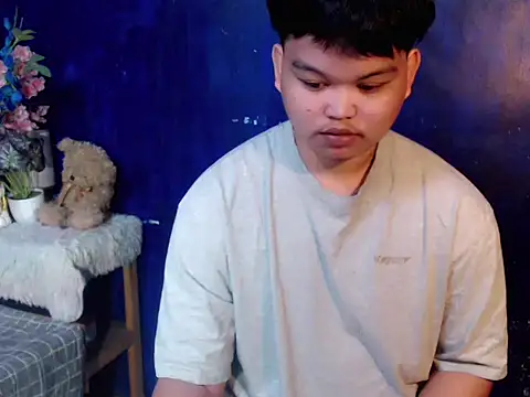 Reynelcock online show from 04/13/26, 05:39