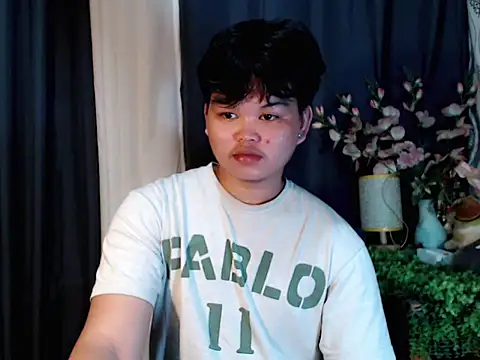 Reynelcock online show from 10/27/25, 03:40