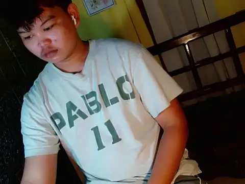 Reynelcock online show from 11/06/25, 03:32