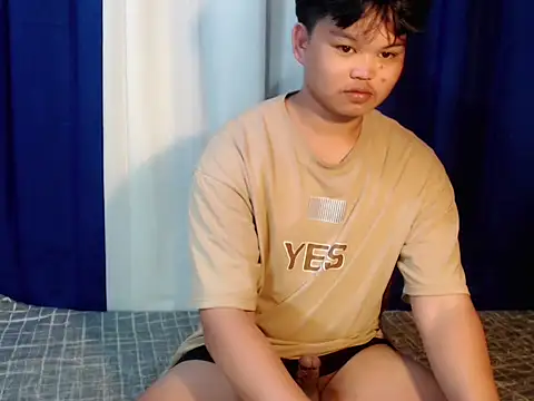 Reynelcock online show from 11/19/25, 05:57