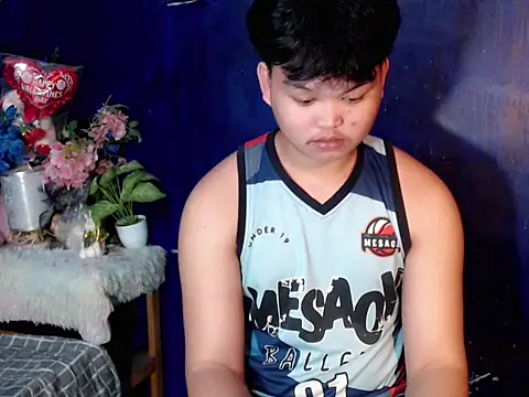 Reynelcock online show from 11/13/25, 04:33