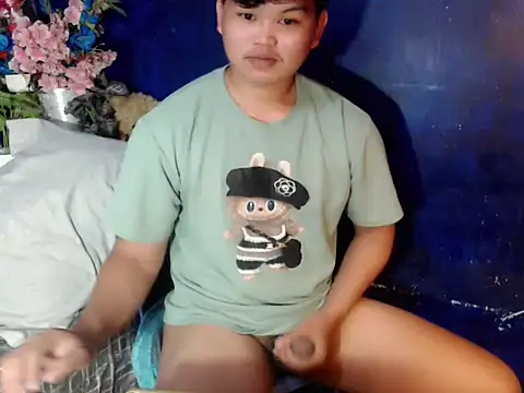 Reynelcock online show from 12/22/25, 05:57