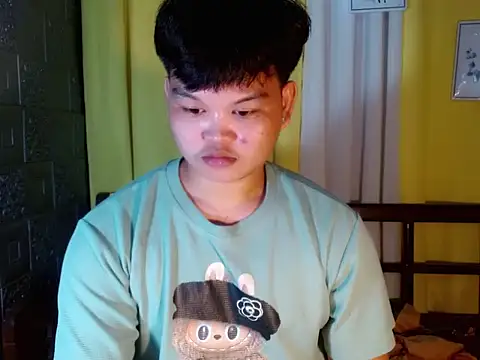 Reynelcock online show from 10/31/25, 02:35