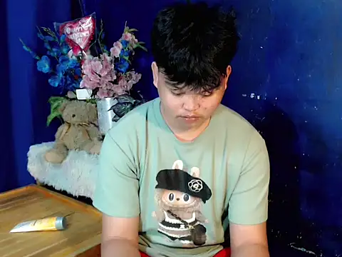 Reynelcock online show from 11/28/25, 09:59