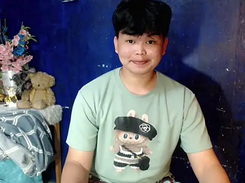 Reynelcock online show from 12/21/25, 04:41