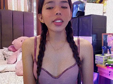 Snapshot of urswtasian_chesca chatting on 09/26/25, 11:44 urswtasian chesca online show from 09/26/25, 11:44