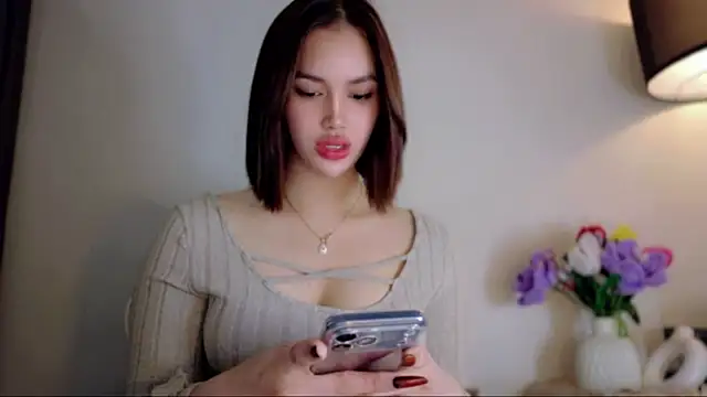 Snapshot of anna_lala7 chatting on 06/26/26, 12:05 anna lala7 online show from 06/26/26, 12:05