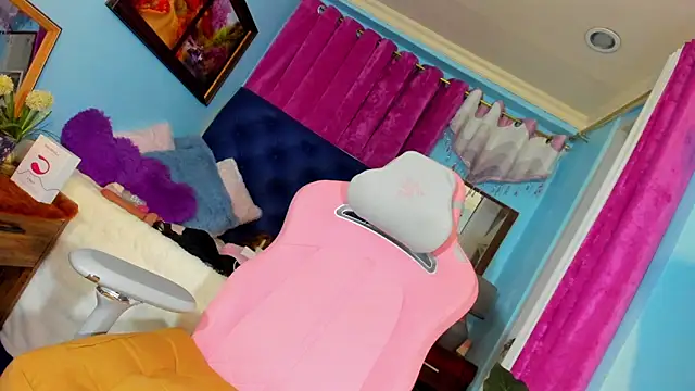 YourValentine143 online show from 09/26/25, 02:13